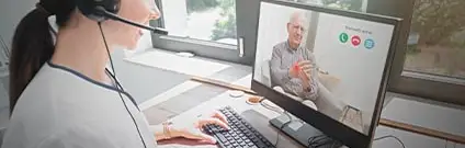 Emisión y gestión de llamadas salientes en un servicio de teleasistencia