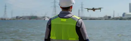 Radiofonista y Coordinación de Drones en Espacio Aéreo Controlado