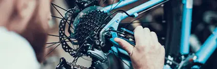 Mantenimiento de bicicletas y vehículos de movilidad urbana o personal