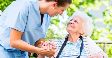 Cuidados auxiliares de enfermería en geriatría