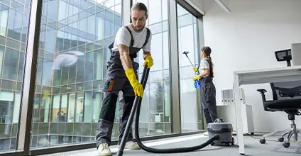 Manejo de productos, sustancias y equipos para la limpieza y desinfección en empresas de limpieza