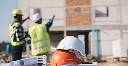 Instalación de prefabr. ligeros para la mejora de prestaciones térmicas y acústicas de edificios