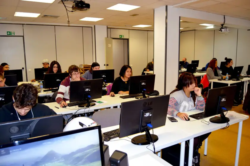 La formación profesional, solución para cubrir la falta de personal