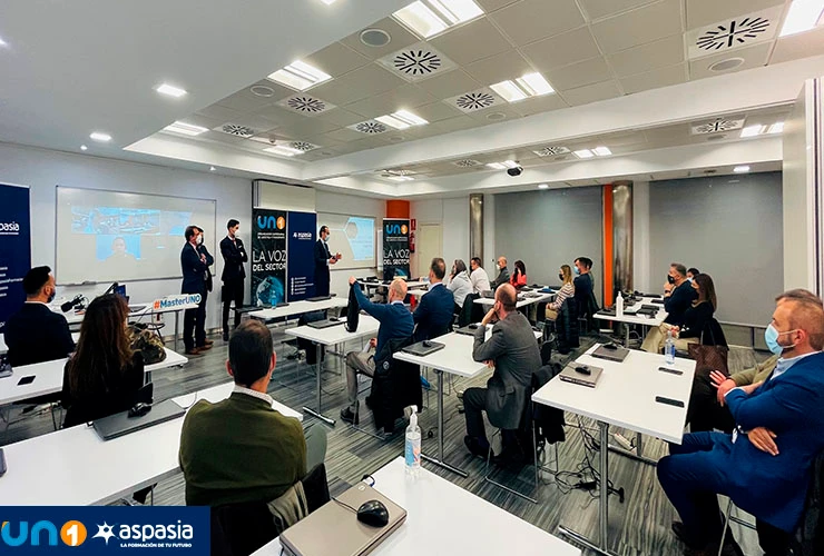 UNO y Grupo Aspasia sellan una alianza para impulsar la nueva formación en el sector logístico