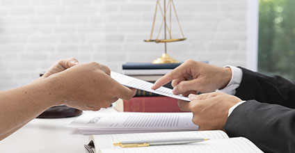 Normativa y asesoramiento laboral: contratación y subcontratación