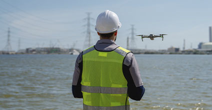 radiofonista-y-coordinacion-de-drones-en-espacio-aereo-controlado